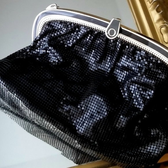 ❗Vintage Whiting & Davis Black and Silver Front Clasp Mesh Evening Bag w/ Chain❗ - Picture 7 of 13